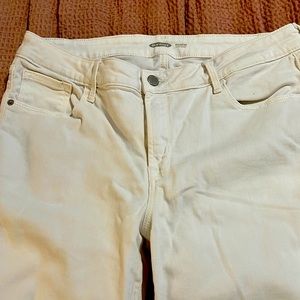 Old navy rockstar super skinny white jeans  size 12 used excellent condition